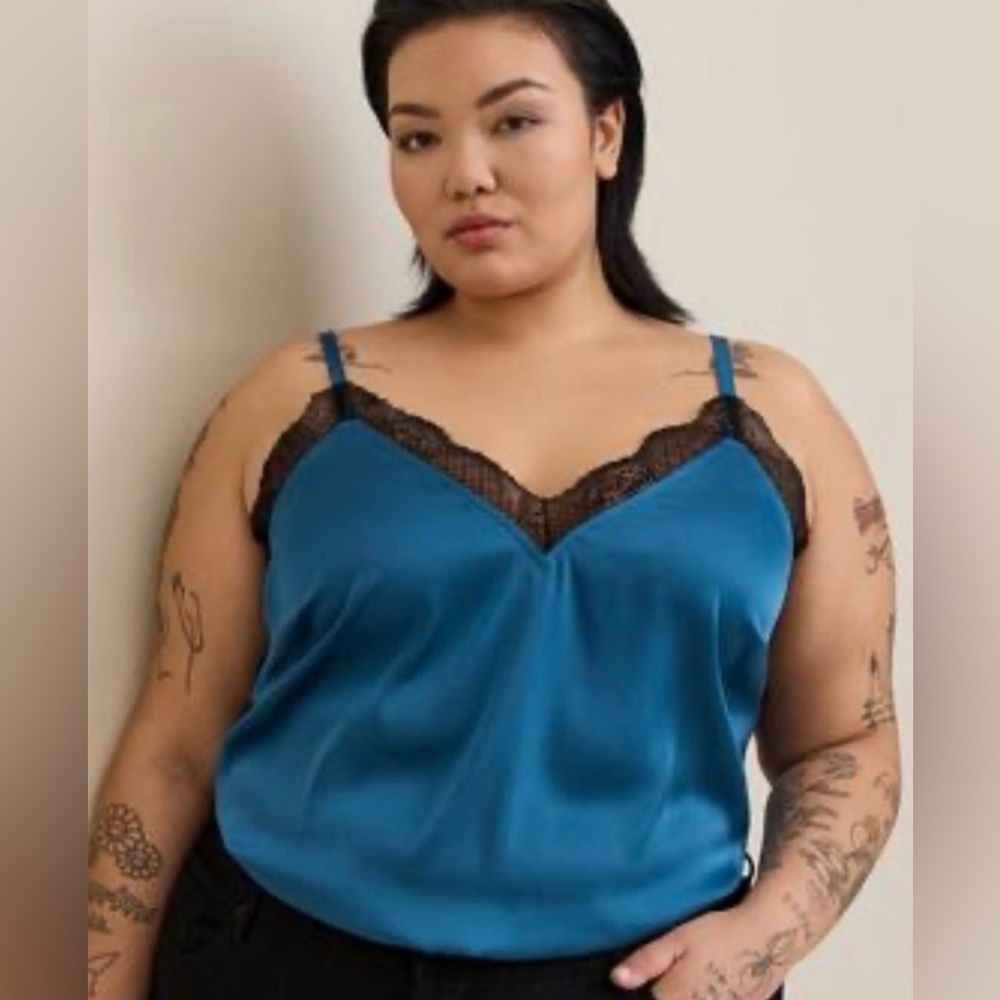 NWT Women’s Plus Torrid Tank Cami Sz 0 Blue Teal Black Lace Satin